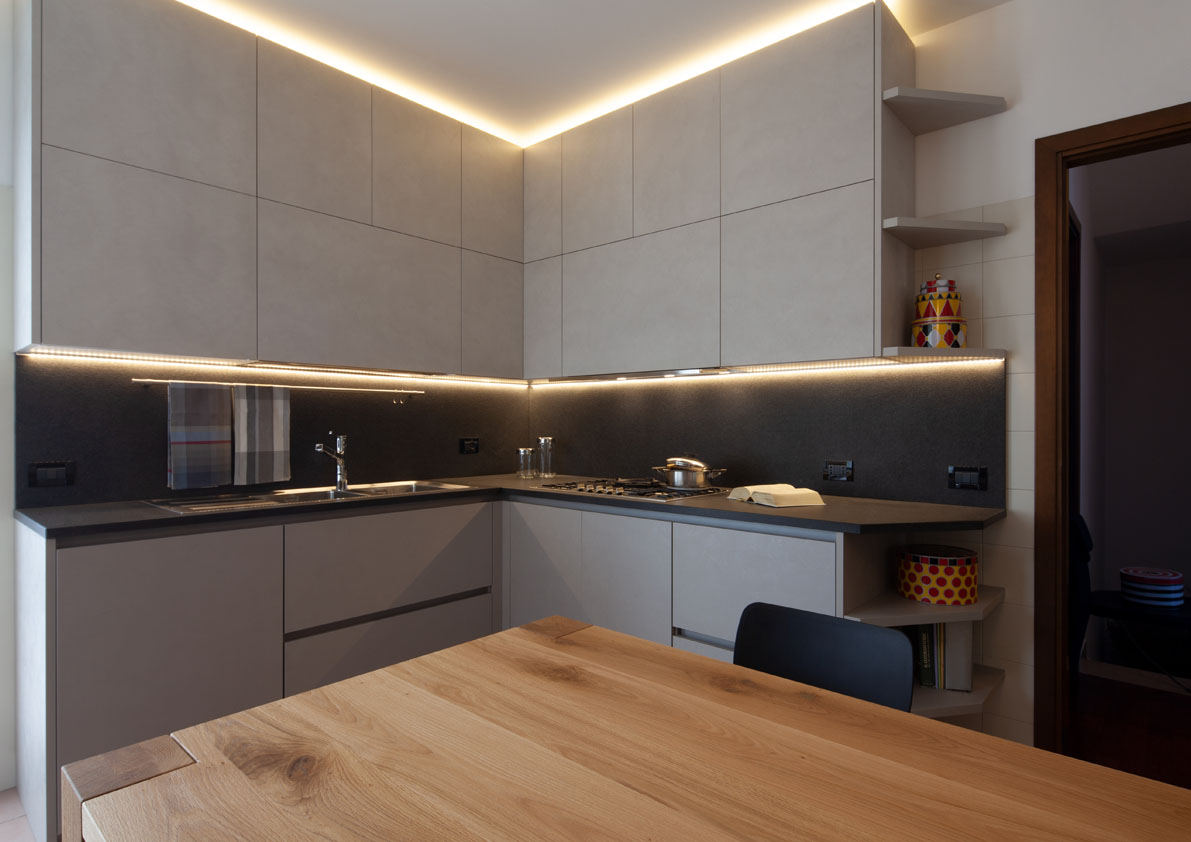 cucina moderna di design su misura ad angolo euromobil