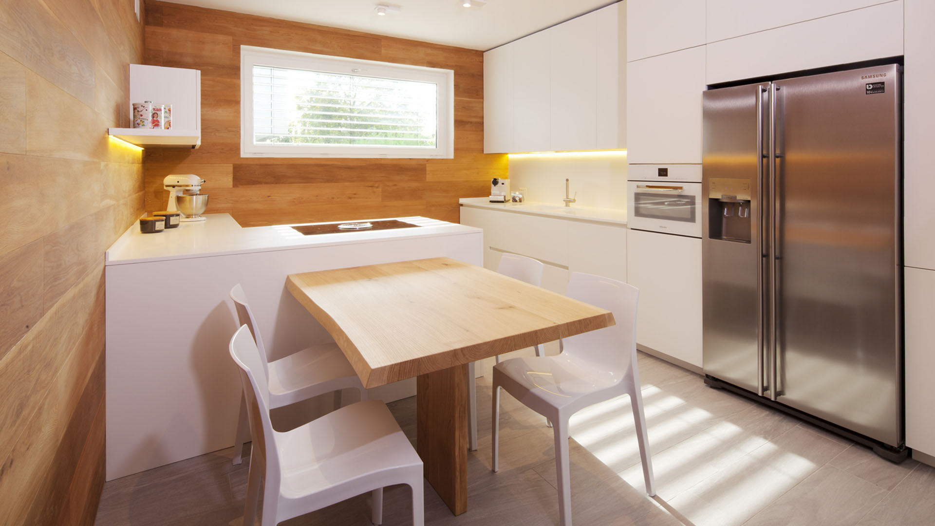 cucina total white con penisola euromobil