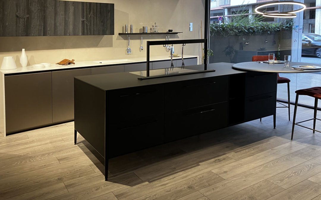 Cucina con isola rialzata VENDUTA