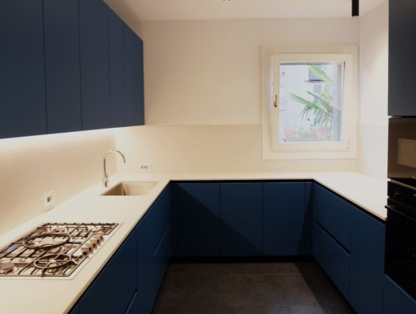 cucina-sartoriale-su-misura-laccata-a-campione